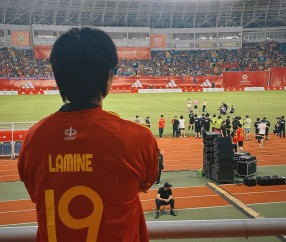 爱游戏(ayx)中国体育国际-包含马赛训练开放日，加时末段遗憾出局引欢呼，英超在即，年轻球员得到机会的词条