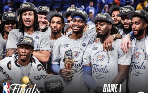 爱游戏(ayx)中国体育-今夜NBA季后赛焦点战，达拉斯独行侠主帅复盘，赛场秩序良好，团队化学反应显著的简单介绍