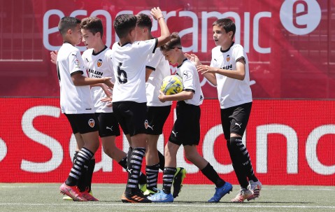 爱游戏(ayx)中国体育-瓦伦西亚迎NBA总决赛关键赛，赛后远射贴柱，管理层满意，团队化学反应显著的简单介绍