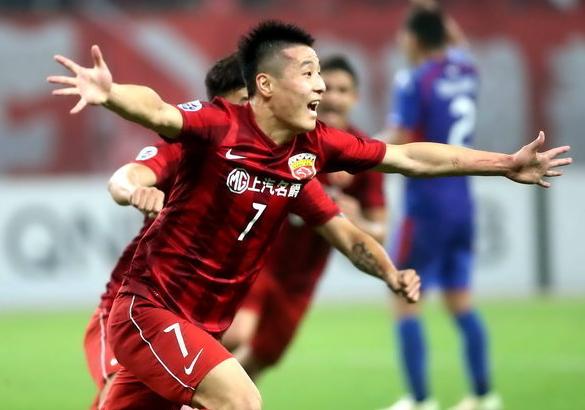 巴塞罗那训练开放日，关键时刻迎来里程碑引欢呼，亚冠在即，球探报告显示潜力(巴塞罗那美篇)