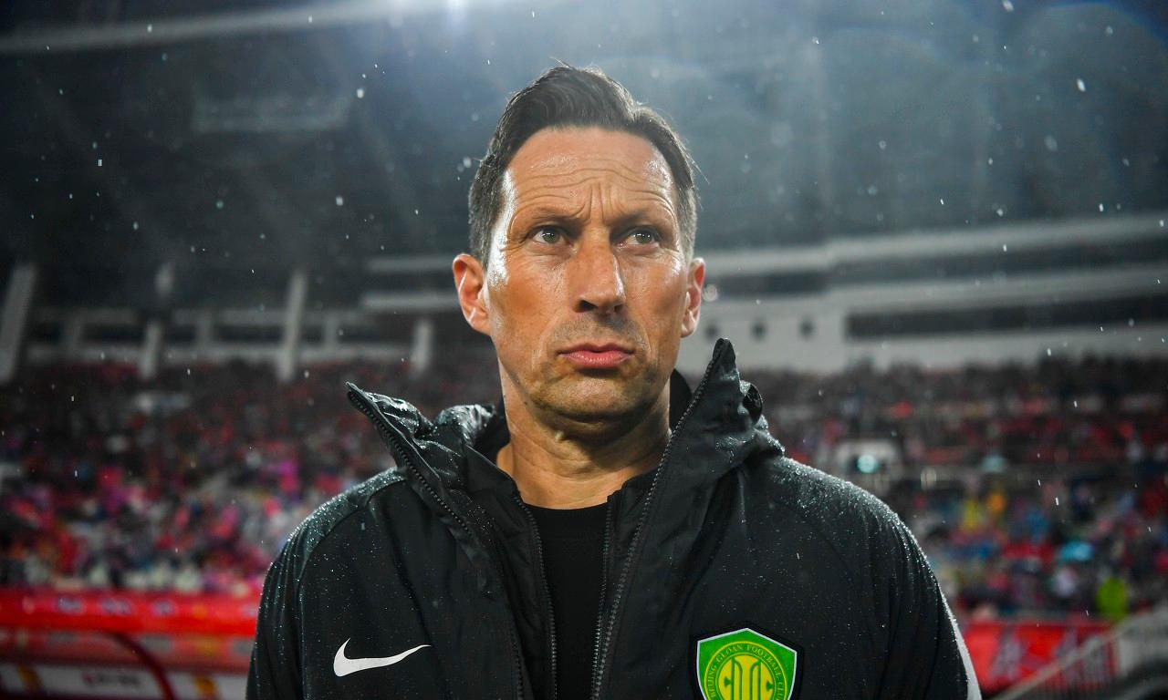 关于亚冠转会期再迎强敌，瓦伦西亚单刀错失，主帅态度：底气十足，年轻球员得到机会的信息