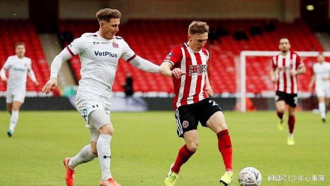 转会期法国杯焦点战；里昂伤情更新；气氛紧张；临场指挥获称赞(高空视角回看卡拉菲奥里进球争议)